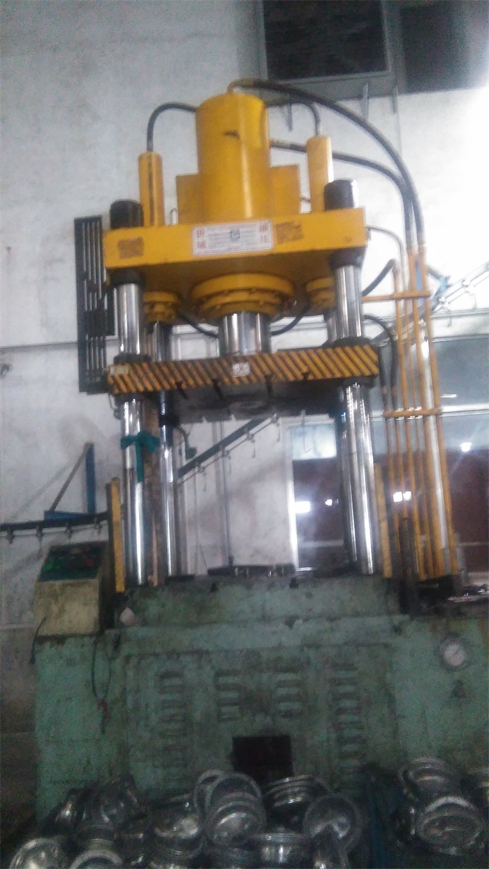 水壓漲型機